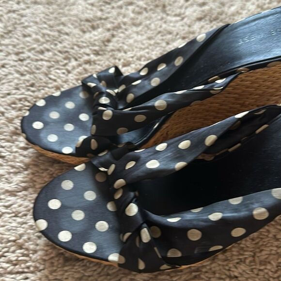 Nine West Black Tan Satin Wedges Size 9.5 - Picture 6 of 7